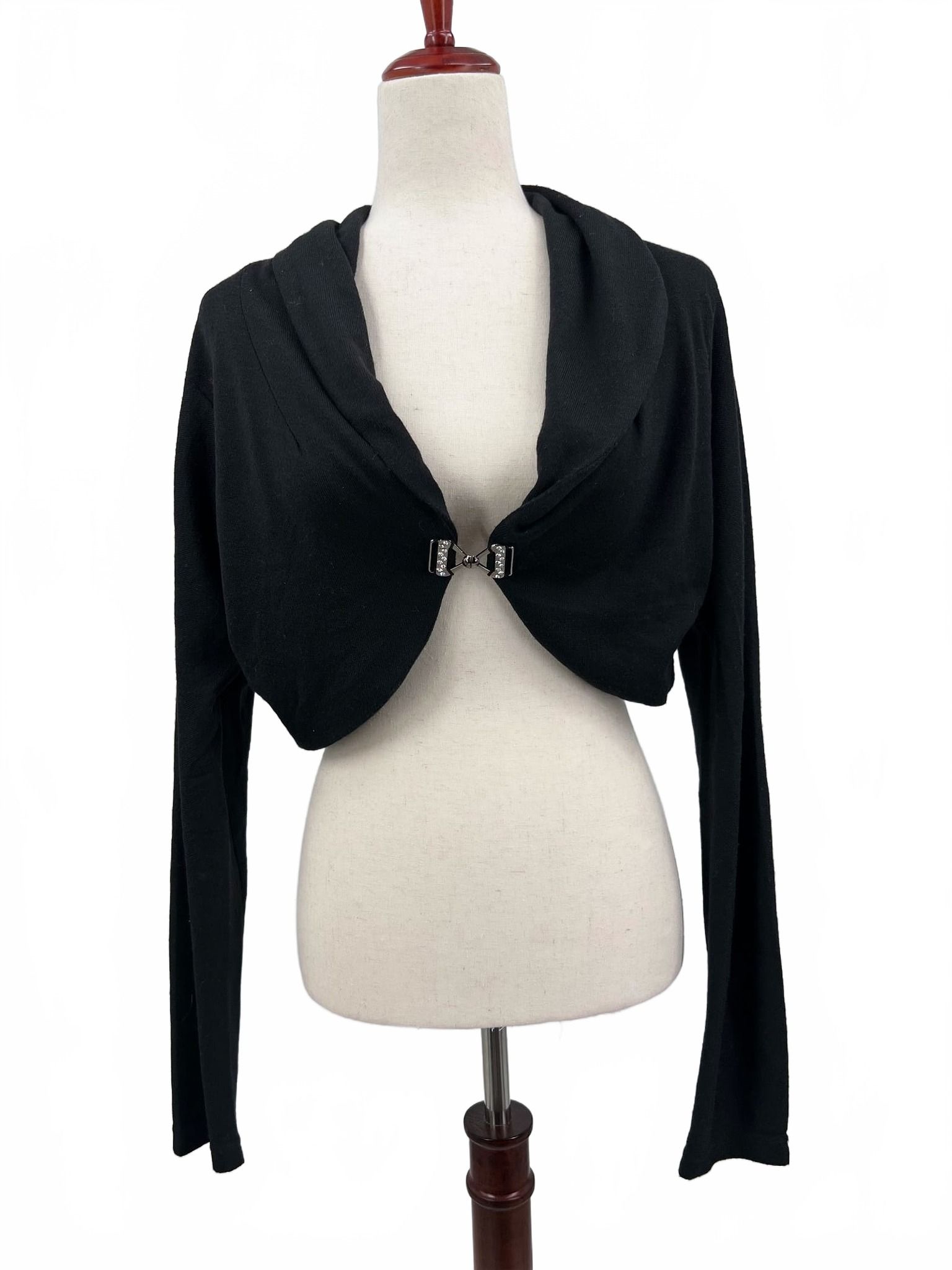 Lanvie Black Cropped Cardigan with Bow Clasp