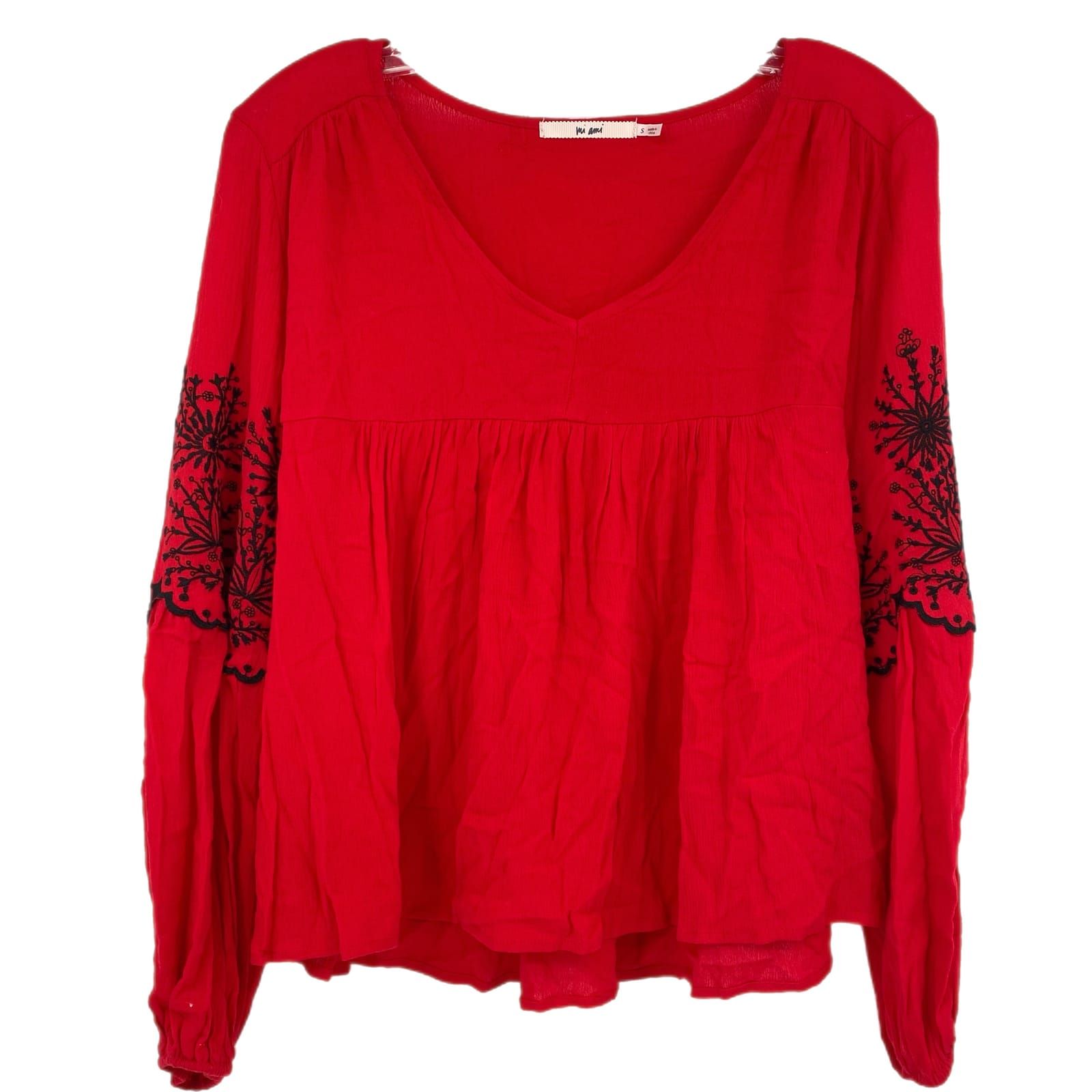 Mi Ami Red V-Neck Pullover Blouse