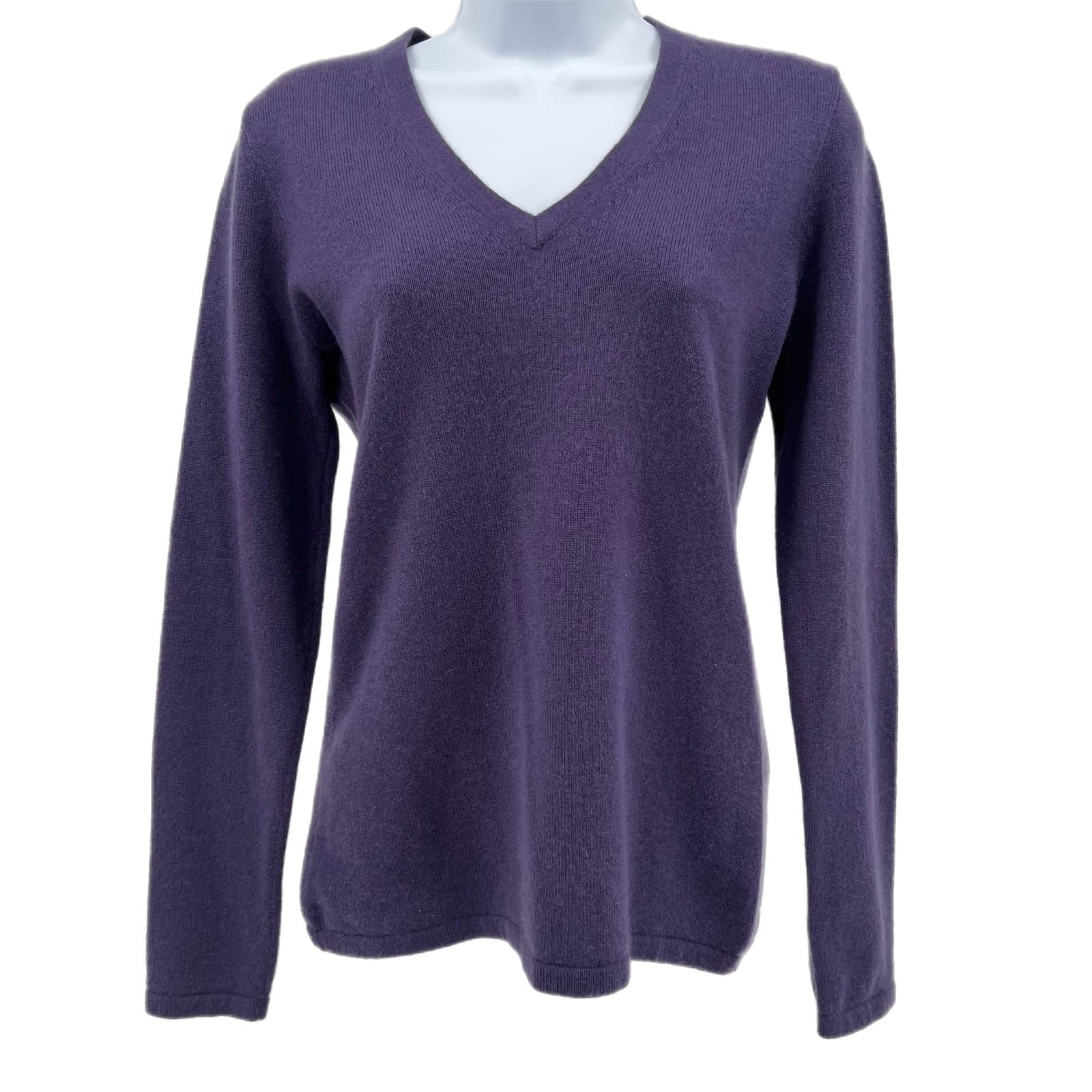 McDuff Purple Fitted V-Neck Sweater