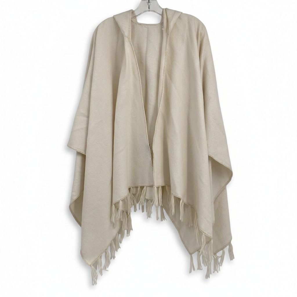Estirpe Inca Cream Alpaca Hooded Poncho
