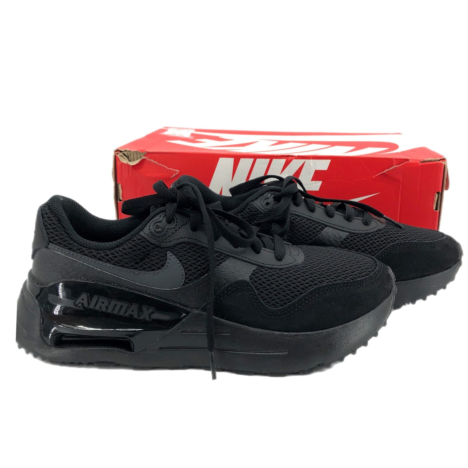 Nike Black Athletic Sneakers Lace-Up Round Toe Platform