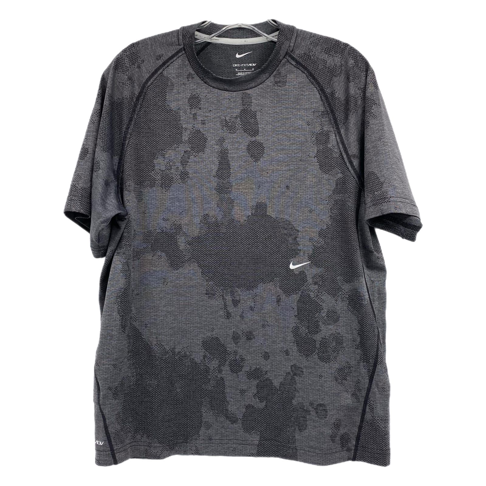 Nike Gray Short Sleeve Splatter Print Athletic Tee