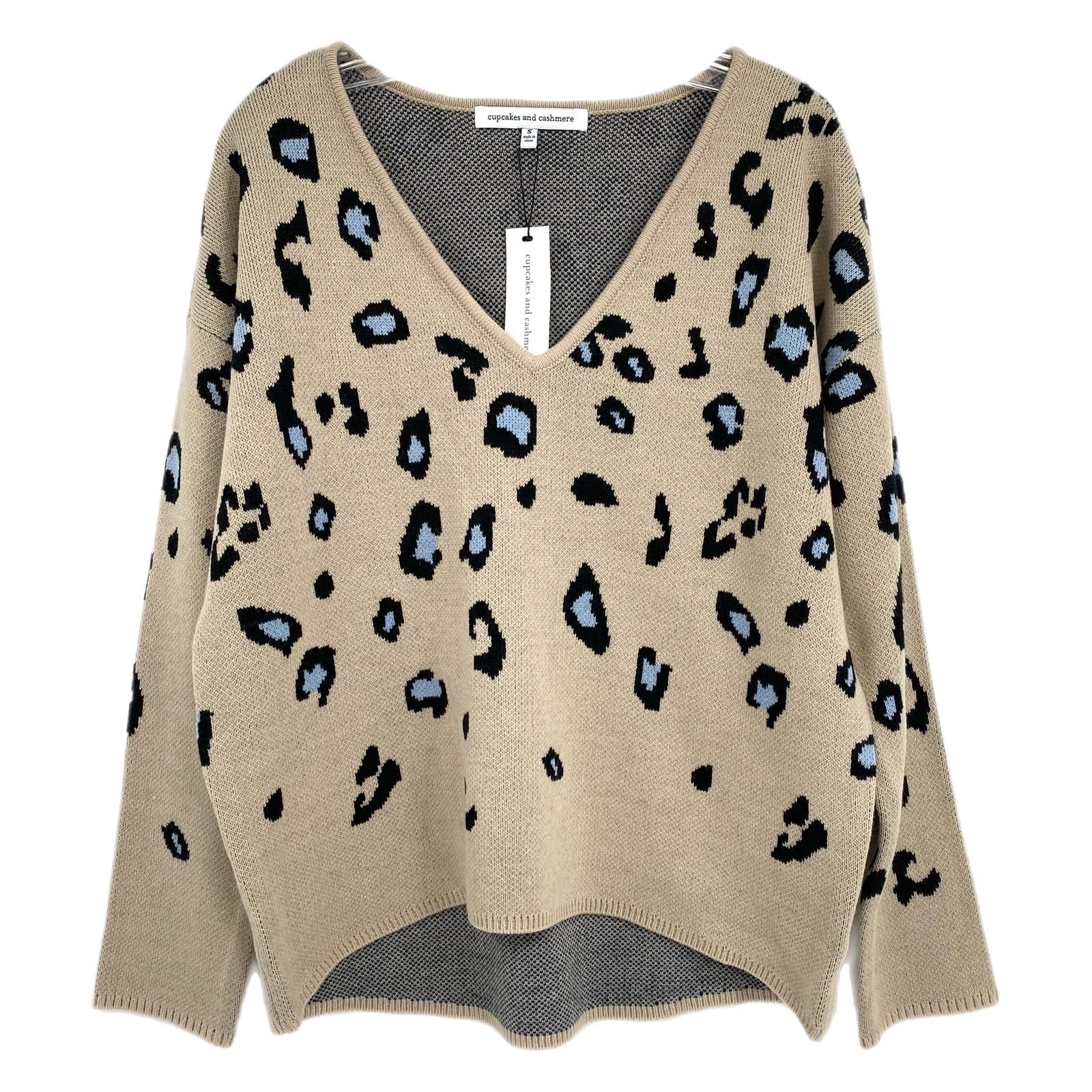 Cupcakes & Cashmere Beige Blue Knit V-Neck Sweater