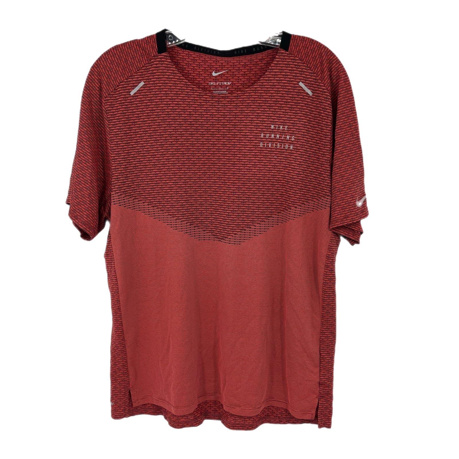 Nike Red Fitted Polyester Short Sleeve Tee