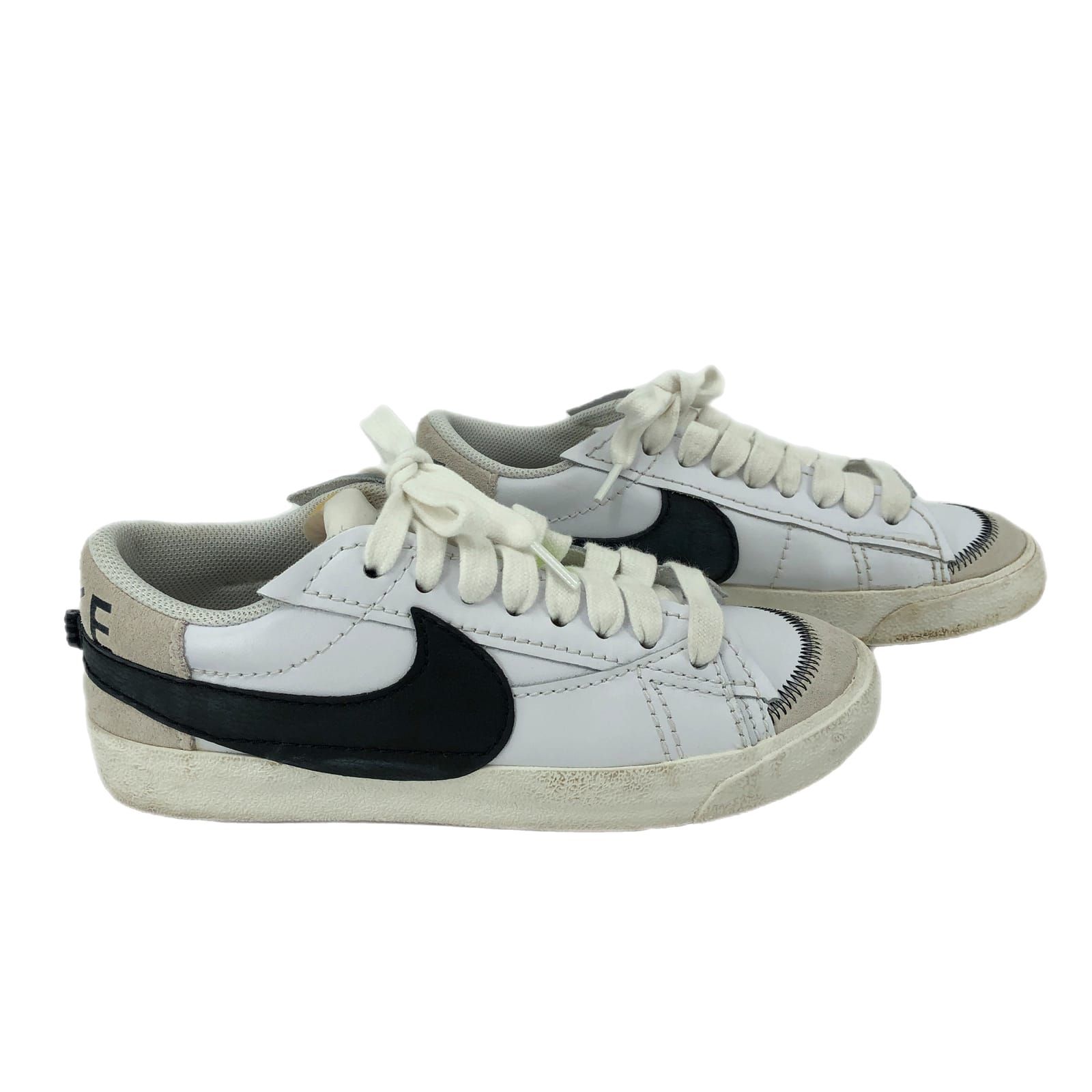 Nike White Black Athletic Shoes
