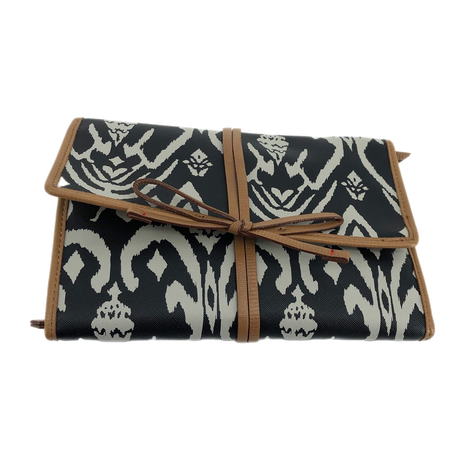 Stella & Dot Black & White Classic Clutch