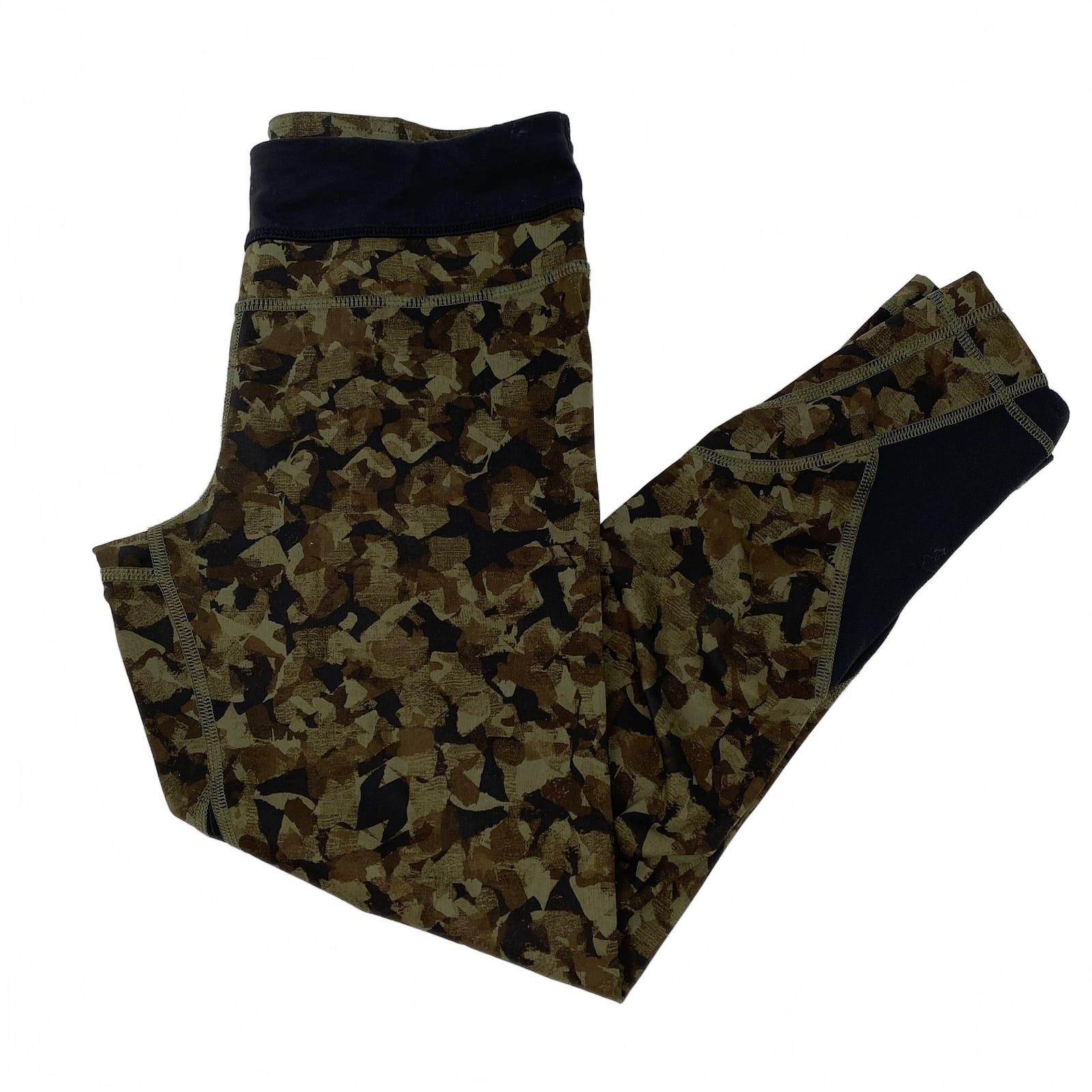Lululemon Green Camouflage Cropped Leggings